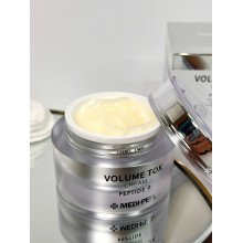Антивіковий крем з пептидами та ектоїном Medi-Peel Peptide 9 Volume Tox Cream Pro