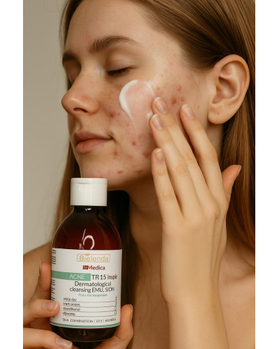 Дерматологічна очищувальна емульсія анти-акне - DR MEDICA ACNE Bielenda