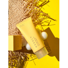 Сонцезахисний крем з ефектом освітлення та сяйва Needly Vita C Glow Tone Up Sun SPF 50+ PA++++