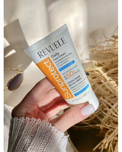 Зволожувальний крем для нормальної та сухої шкіри обличчя Revuele spf 50+ 50 мл