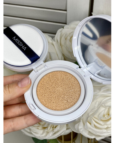Кушон для обличчя білий MISSHA Cushion Moist Up SPF50+/PA+++