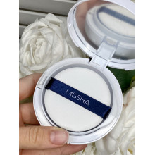 Кушон для обличчя білий MISSHA Cushion Moist Up SPF50+/PA+++