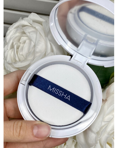 Кушон для обличчя білий MISSHA Cushion Moist Up SPF50+/PA+++