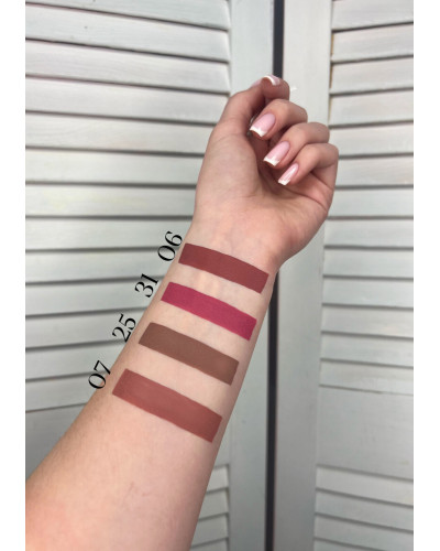 Матова помада для губ Aden Cosmetics Liquid Lipstick