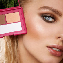 Палітра для обличчя: бронзер, хайлайтер, пудра Kiko Milano Charming Escape Perfect Look Face Palette