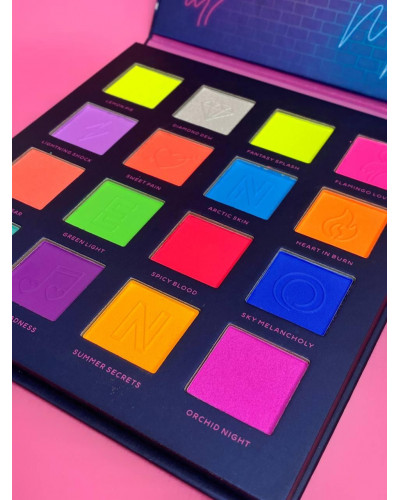 Неонові тіні Neon Demon Eyeshadow Palette PARISA