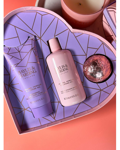 Подарунковий набір для дівчини Baylis & Harding England Signature Collection Keepsake Box