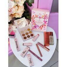 Подарунковий набір від Bogenia gift set 8 products inside favourites bogenia