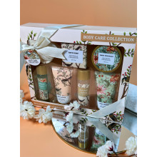 Подарунковий набір Body care collection magnolia fragrance для догляду за тілом з ароматом магнолії