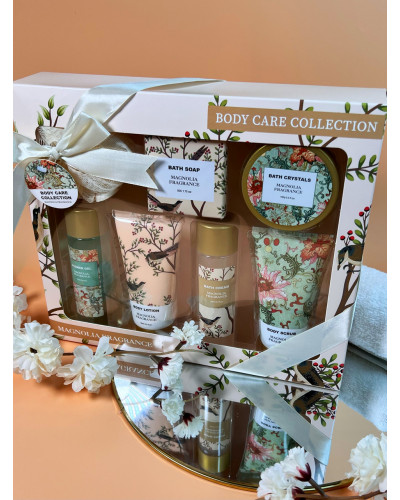 Подарунковий набір Body care collection magnolia fragrance для догляду за тілом з ароматом магнолії