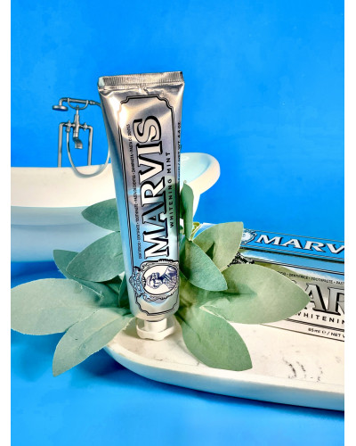 Відбілююча зубна паста Marvis Whitening Mint For Smockers