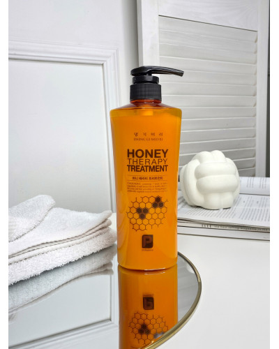 Кондиціонер для волосся "Медова терапія" Daeng Gi Meo Ri Professional Honey Therapy Treatment 500 мл