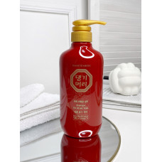 Шампунь для всіх типів волосся Daeng Gi Meo Ri Shampoo 500мл