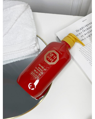 Шампунь для всіх типів волосся Daeng Gi Meo Ri Shampoo 500мл