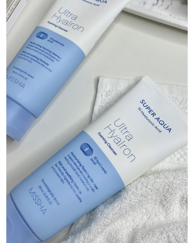 Пінка для очищення обличчя Missha Super Aqua 10 Hyaluronic 200 мл